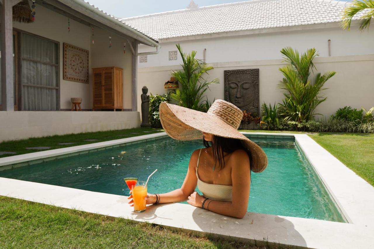 Villa White Karma Seminyak Eksteriør billede