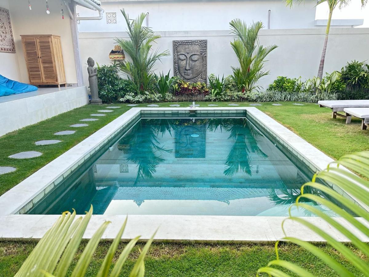 Villa White Karma Seminyak Eksteriør billede